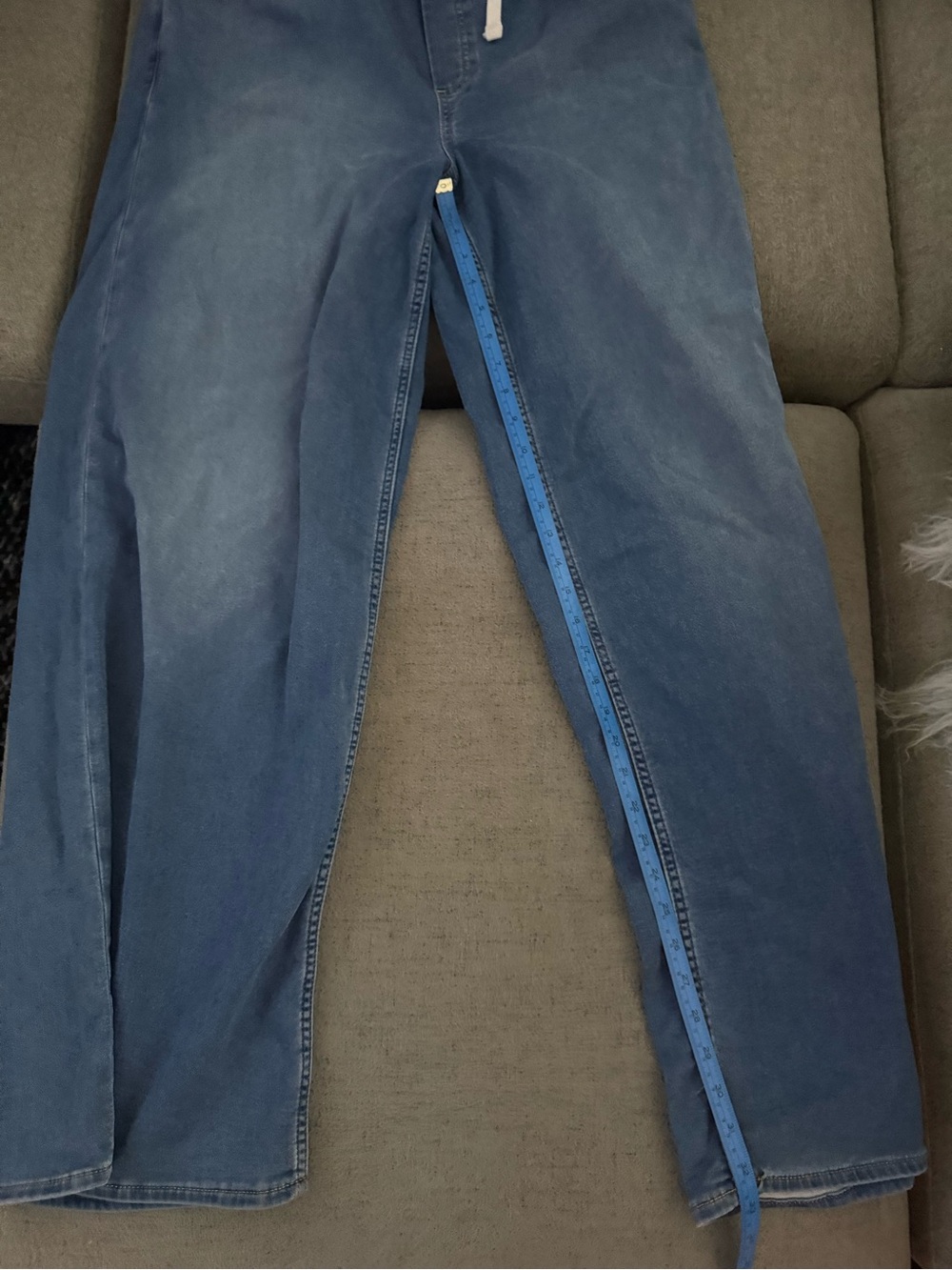 GAP Mid Rise Knit Easy Baggy Jeans L Tall | Medium indigo - Picture 9 of 10